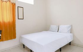 OYO Life 2760 Kost Simpang Borobudur 47